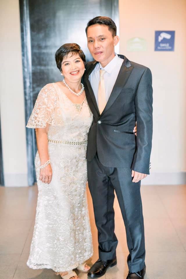 Parents dress for outlet wedding