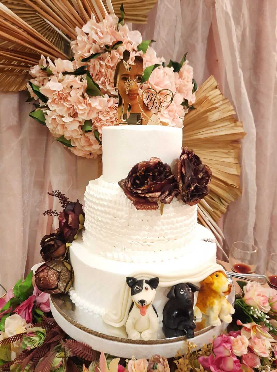 furmom wedding cake